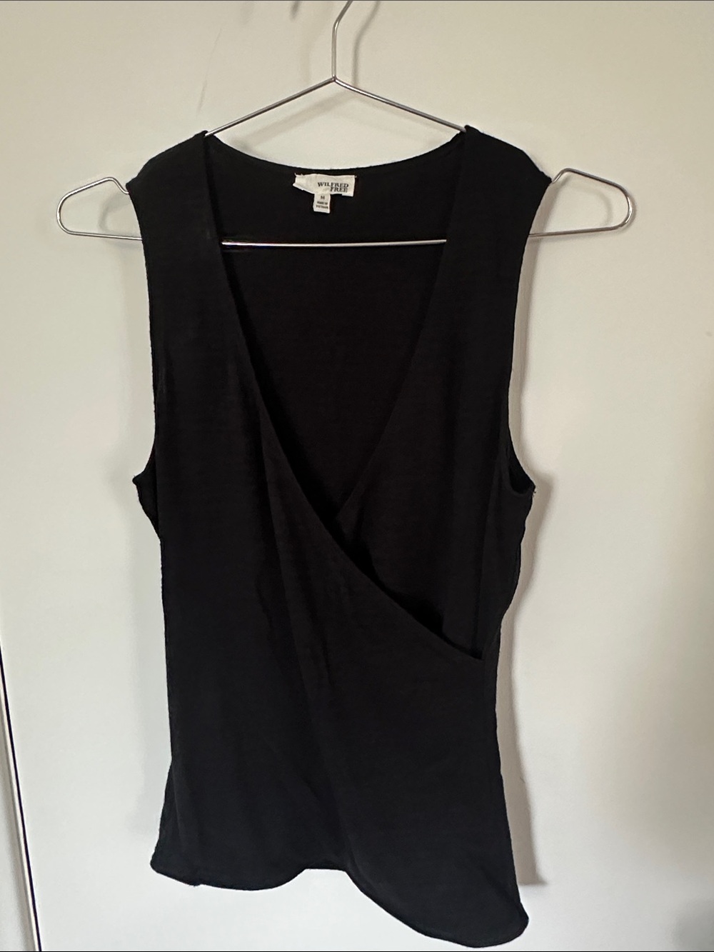 Wilfred Black Wrap-Front Sleeveless Tank